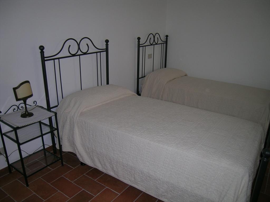 Agriturismo Podere Ossaia Cortona Cameră foto